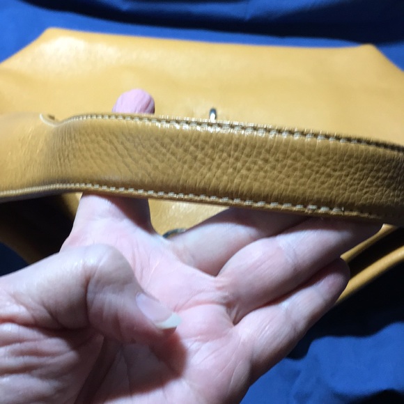 Handbag - Picture 4 of 5